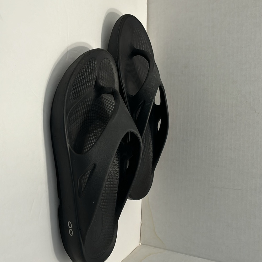 Oofos original black thong sandal - Picture 4 of 10